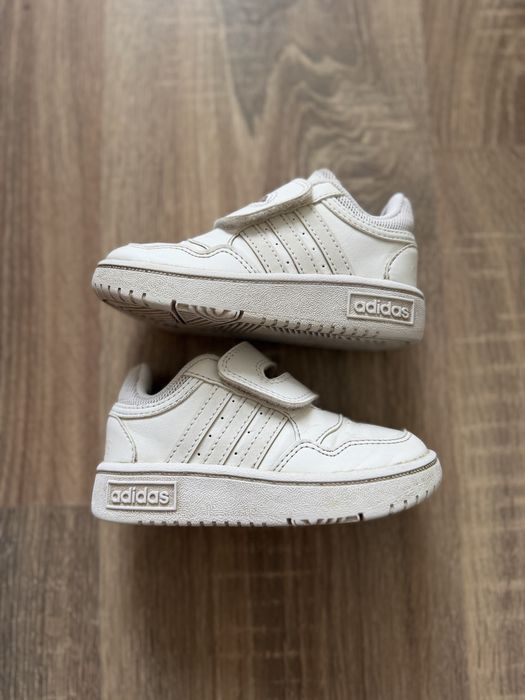 Дитячі кросівки adidas