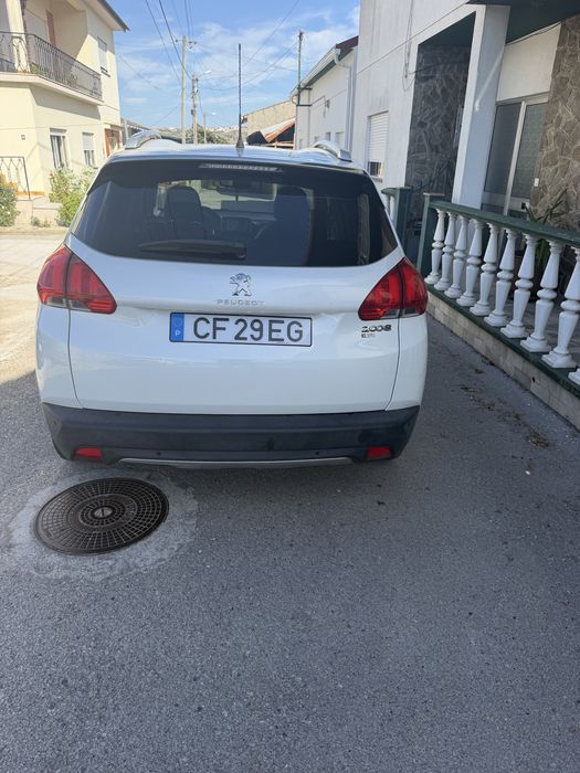 Vendo Peugeot 2008 1.2 VTI Allure. 102000 2015 foto 2