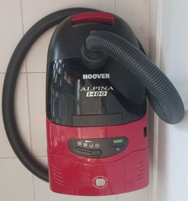 excelente aspirador Hoover Alpina 1400, a funcionar bem