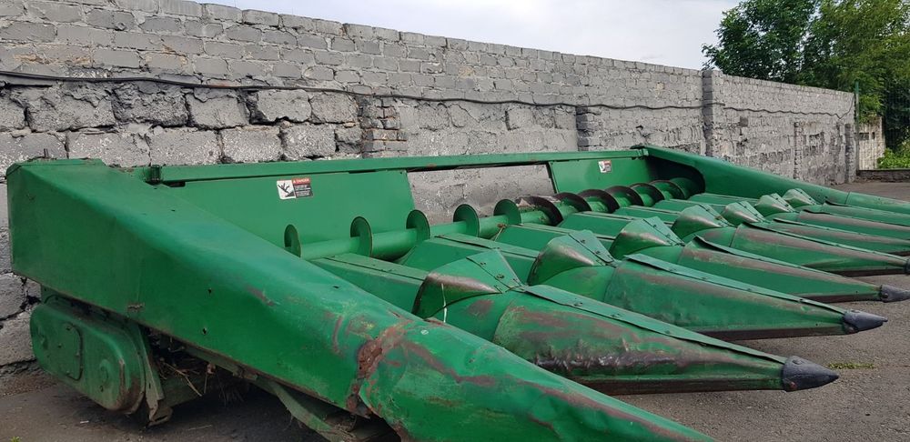 Жатка кукурузная John Deere 843