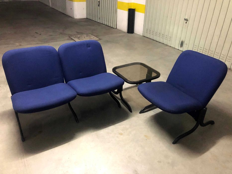 Bancos e Mesa de Espera