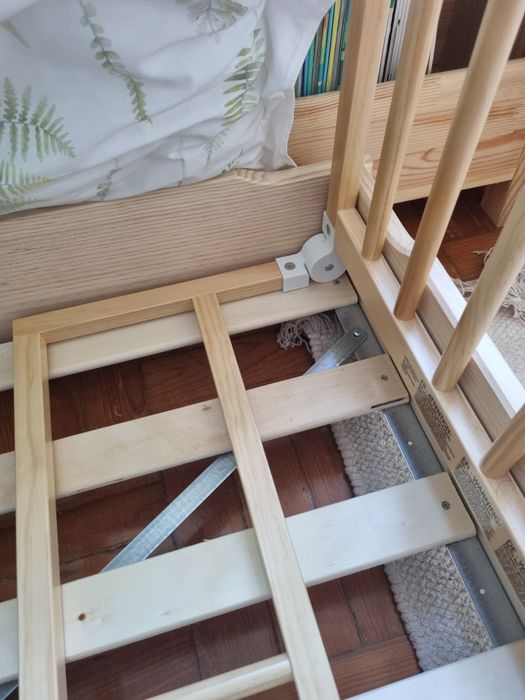 Proteção cama bebé