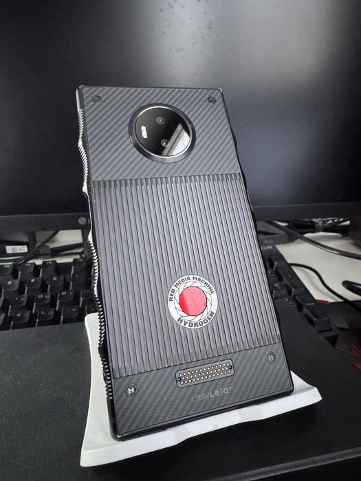 Рідкісний Red Hydrogen One, 128gb