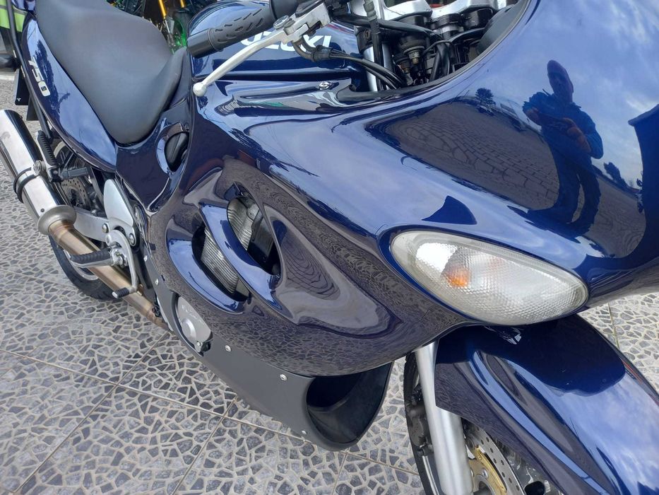 Suzuki GSX-750F 35cvs