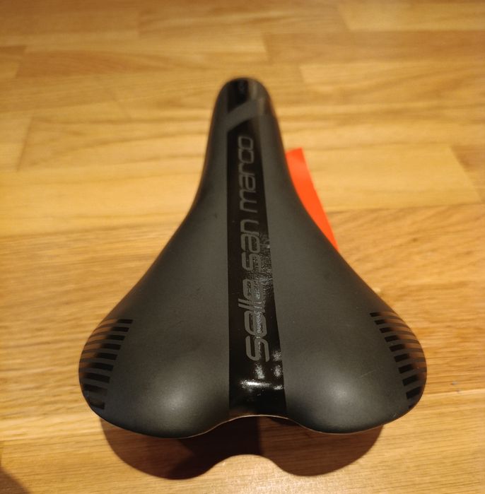 Selim bicicleta novo