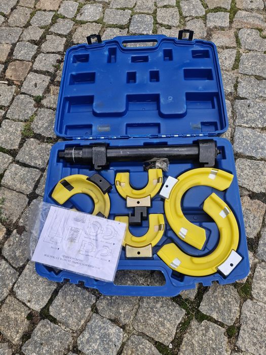 Ściągacz do sprężyn
