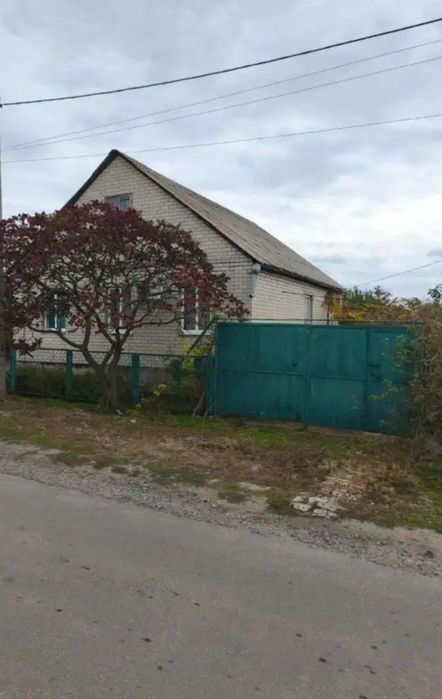 Продаж  будинку, с. Яворницьке (Іларіонове) з ділянкою на 12 соток