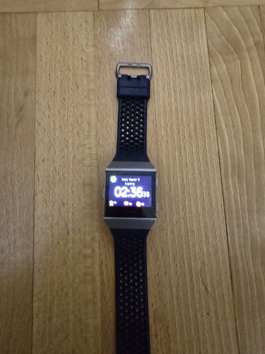 Fitbit ionic zegarek