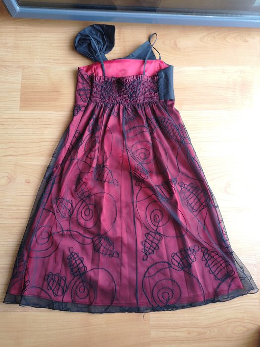 Vestido de cerimónia vermelho e preto,novo,"Veneno en La Piel",40