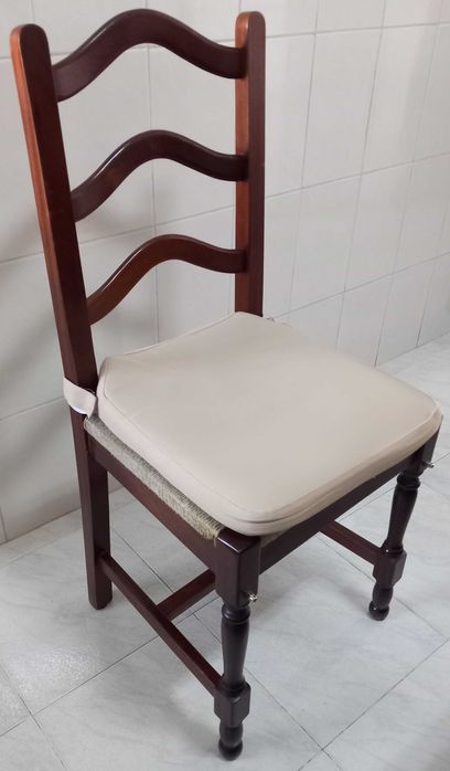 Conjunto Mesa e 4 Cadeiras
