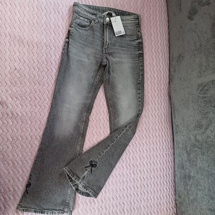 Класні нові джинси h&m 8-9 р.
