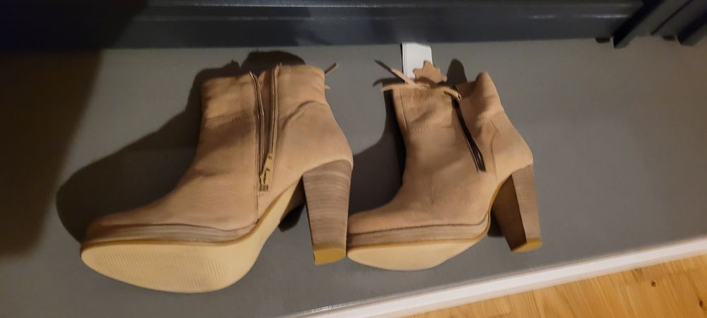 buty/botki skórzane Reserved rozm. 39