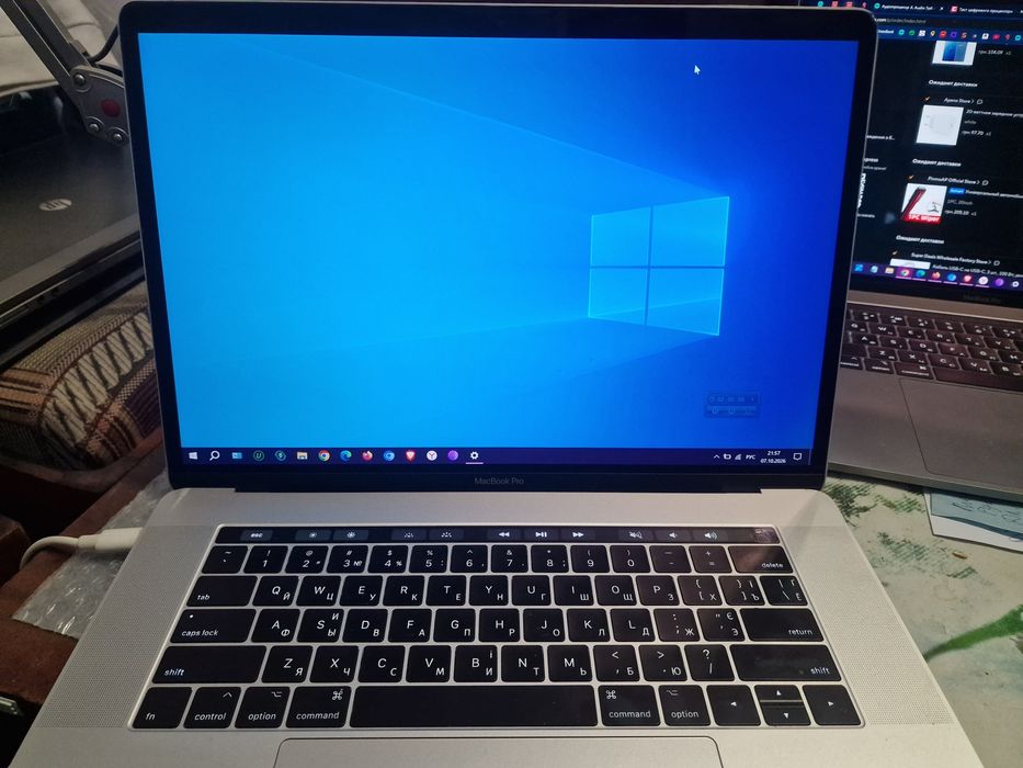 Macbook Pro 15" a1707 i7\16\512, Дві відеокарти MacOS і Windows