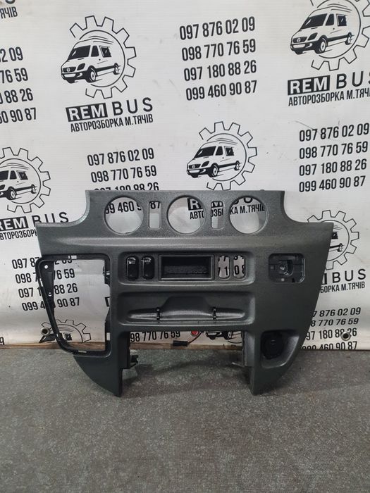 Панель центральна під магнітолу, кулісу Sprinter w901 w903 cdi