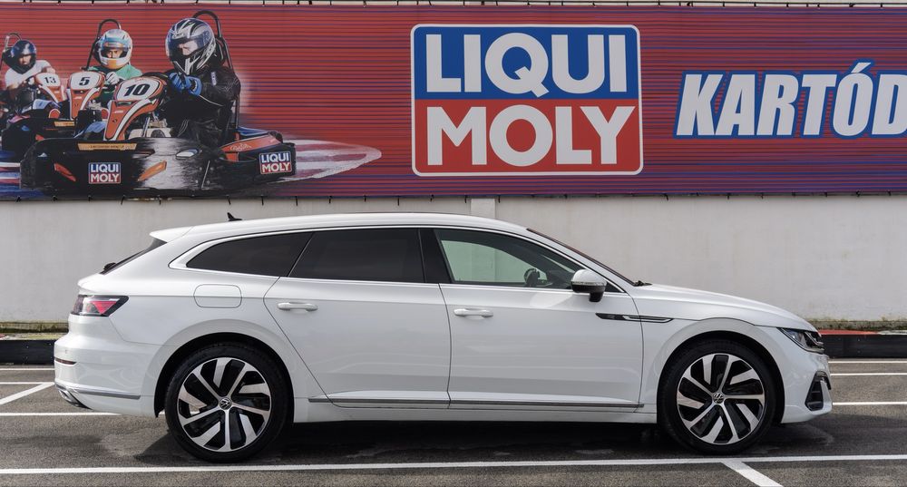 VW Arteon Shooting Brake  eHybrid R-Line  (financiamento disponível)
