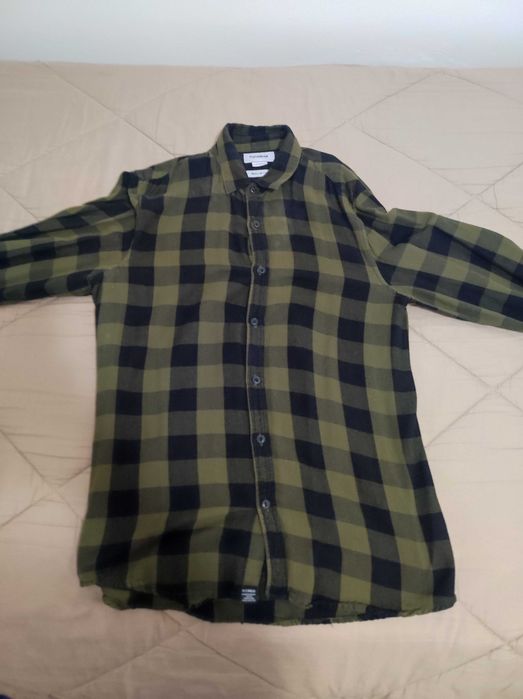 Duas Camisas Tamanho S