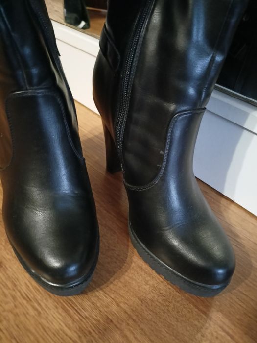 Wysokie kozaki rozmiar 39