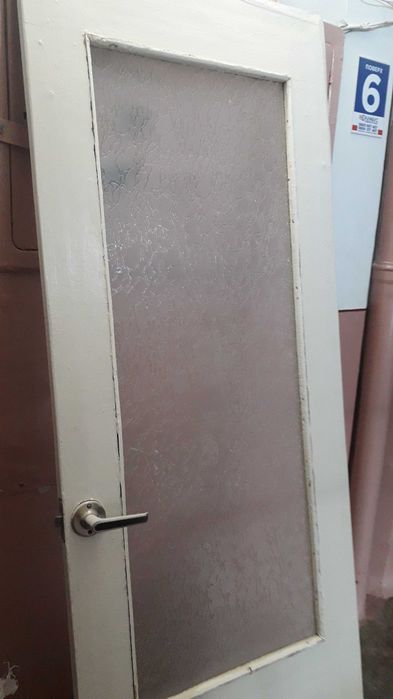 Двері б/у ,полотно 60см.і 50см.-100грн.