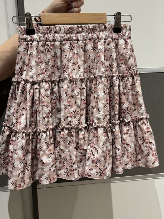 Spodniczka w kwiatki