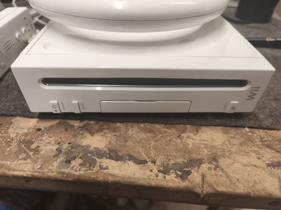 Nintendo Wii com 2 jogos