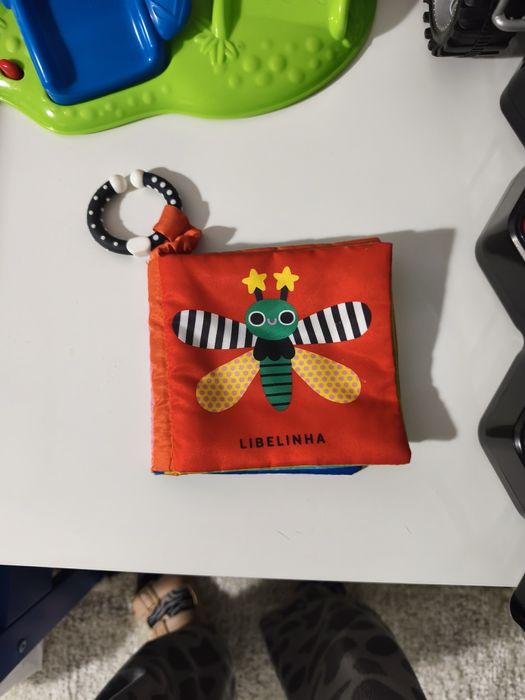 Livro para bebê em tecido