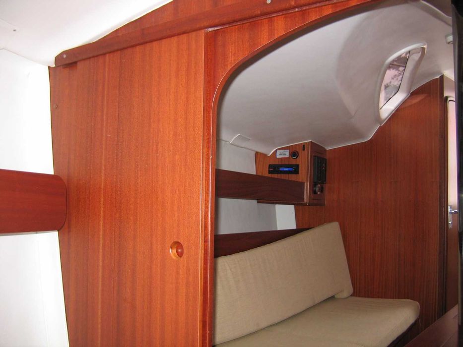 Jacht żaglowy Phila 880