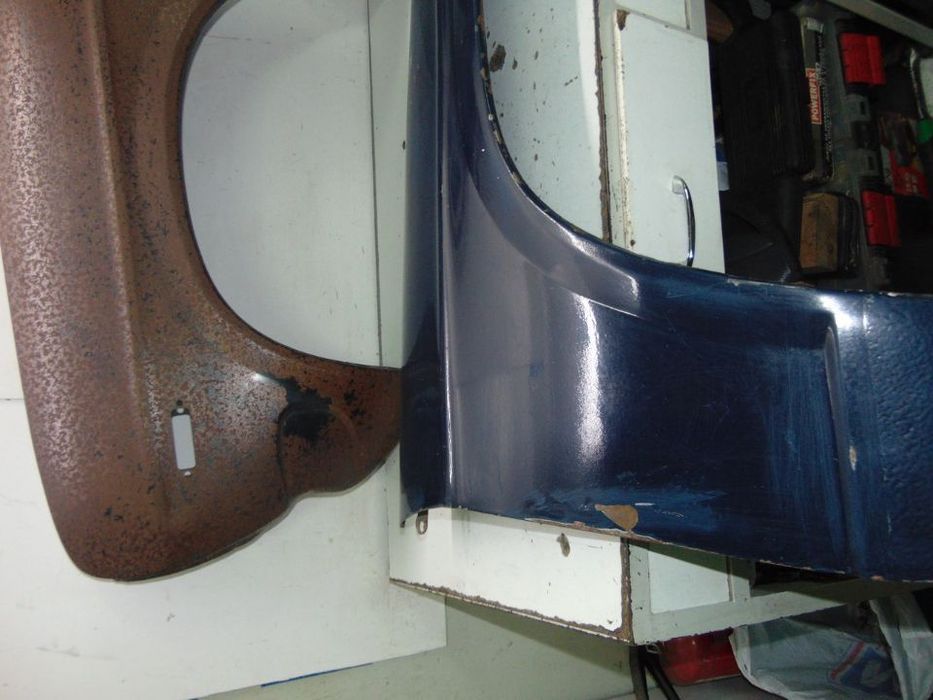 Datsun 1200 guarda lamas