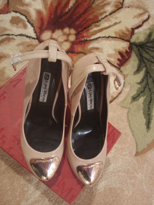 Туфлі лаковані 39