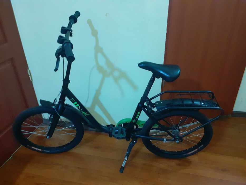 Велосипед складной на 20 дюймовых колёсах .