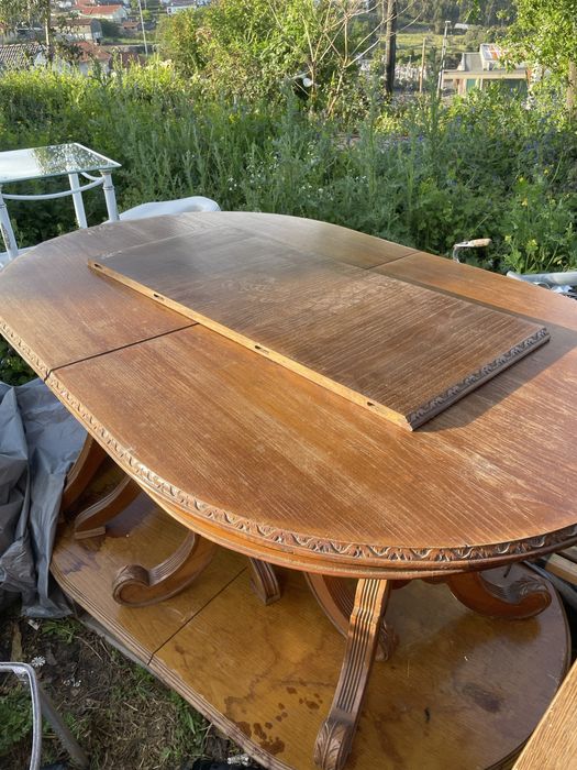 Mesa extensivel em madeira em bom estado