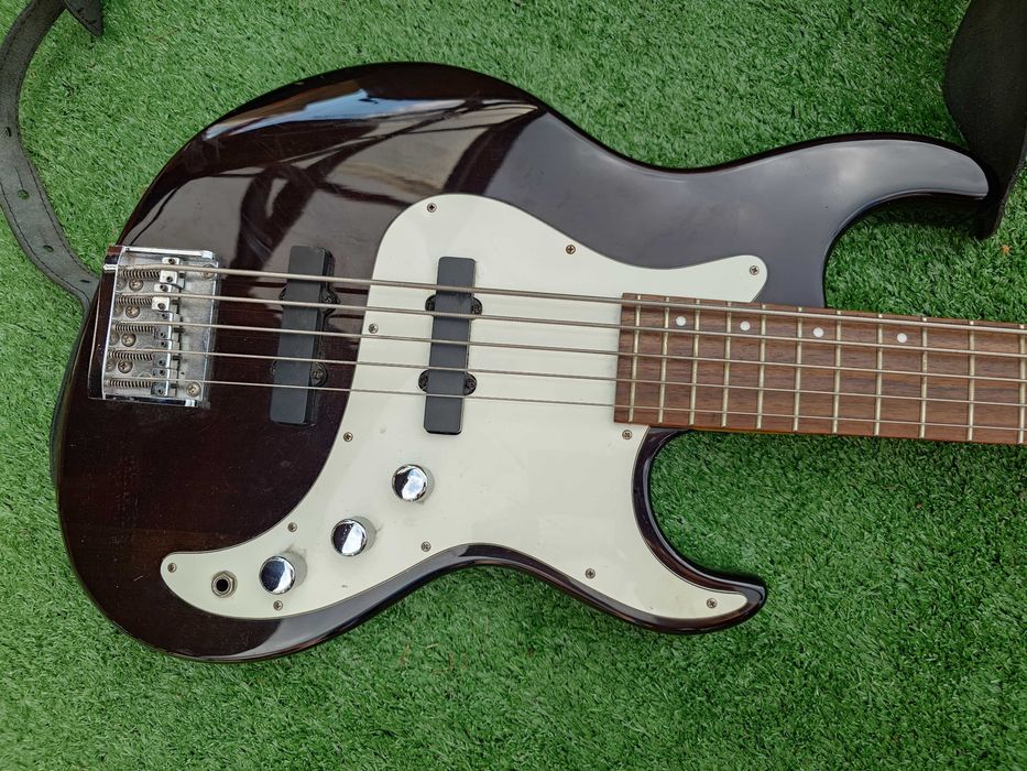 Greg Bennett Fairlane FL5B – gitara basowa 5-strunowa