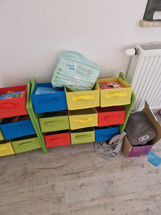 Sprzedam regal na zabawki, pudelka na zabawki. Cena za 2 sztuki 100zl