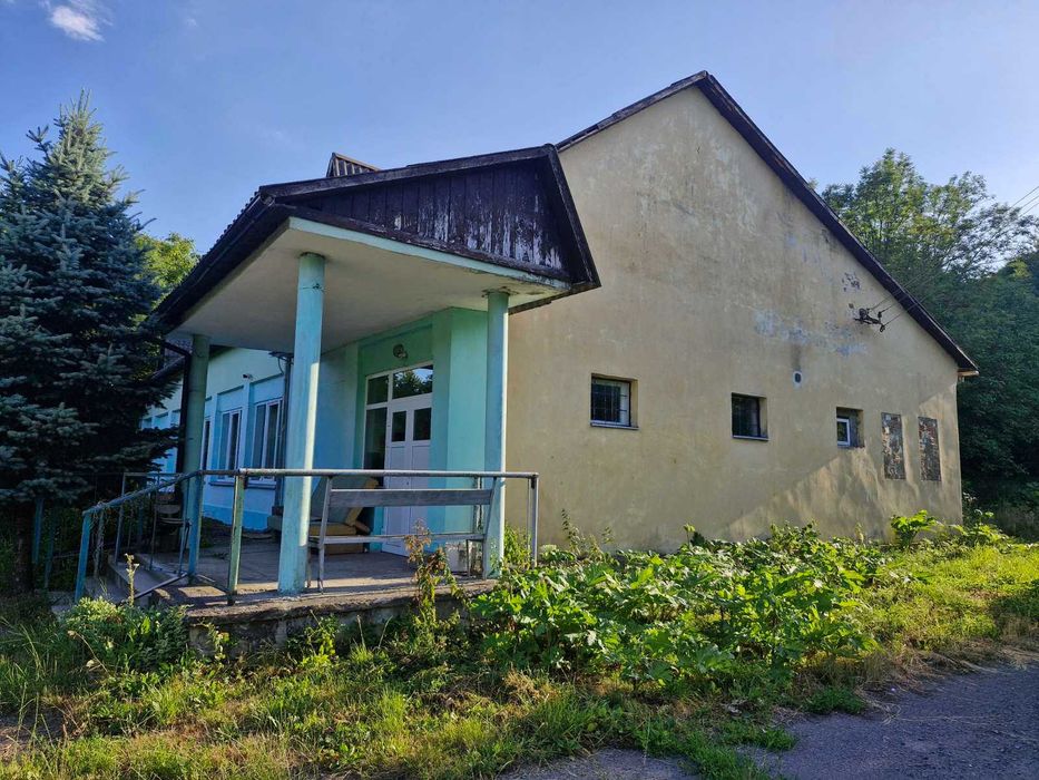 Продаж комерційного (виробничого) приміщення с. Лінці