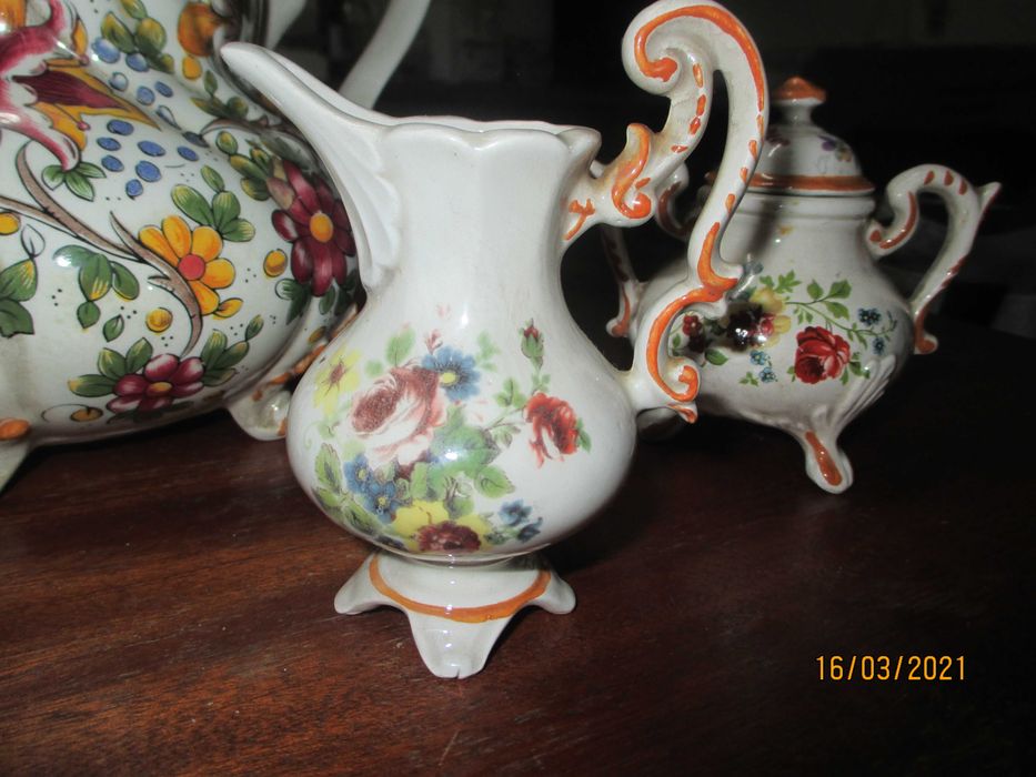 3 peças de louça - 2 ceramica Fiorentina + outra