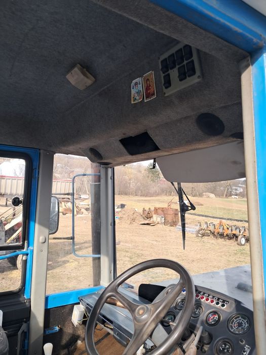 Продам трактор хтз