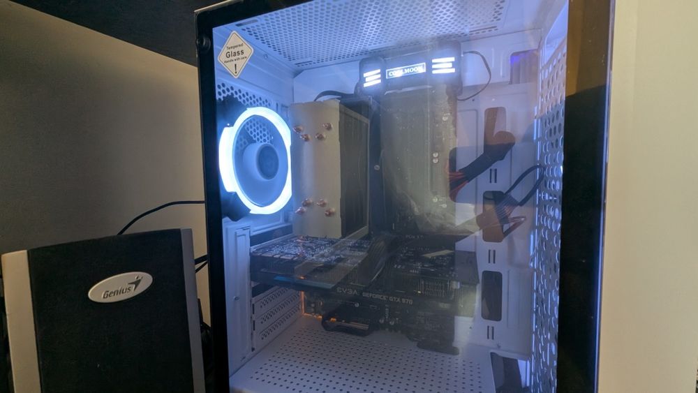 Продам компьбтер для ігор та роботи