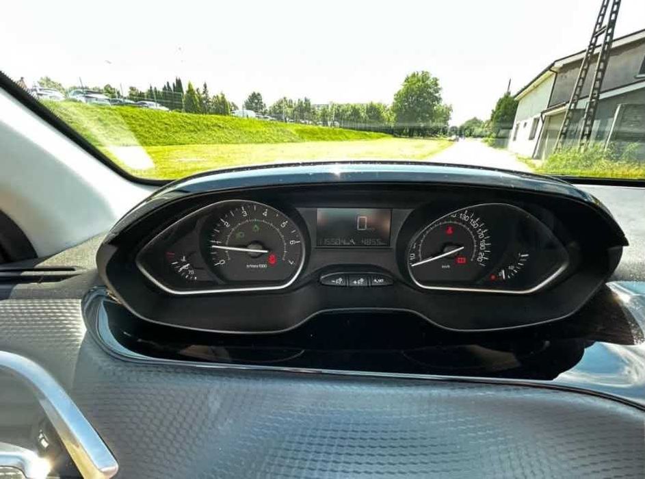 PEUGEOT 208 / 2015  / 1.2 VTI / PureTech / 82KM