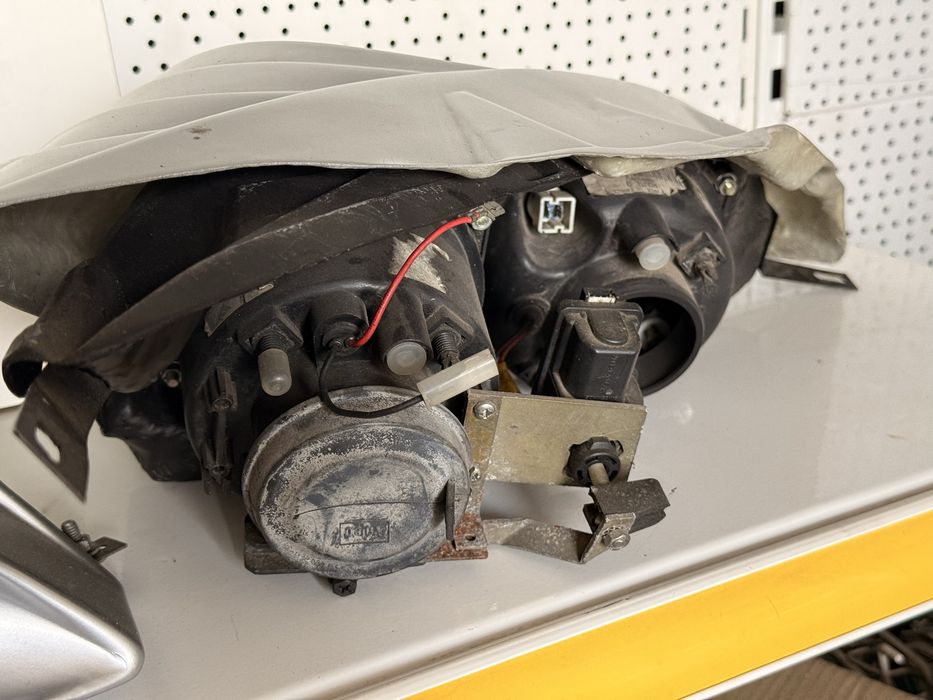 Reflektory przednie tuning Ford Focus MK1 98-01 Morette