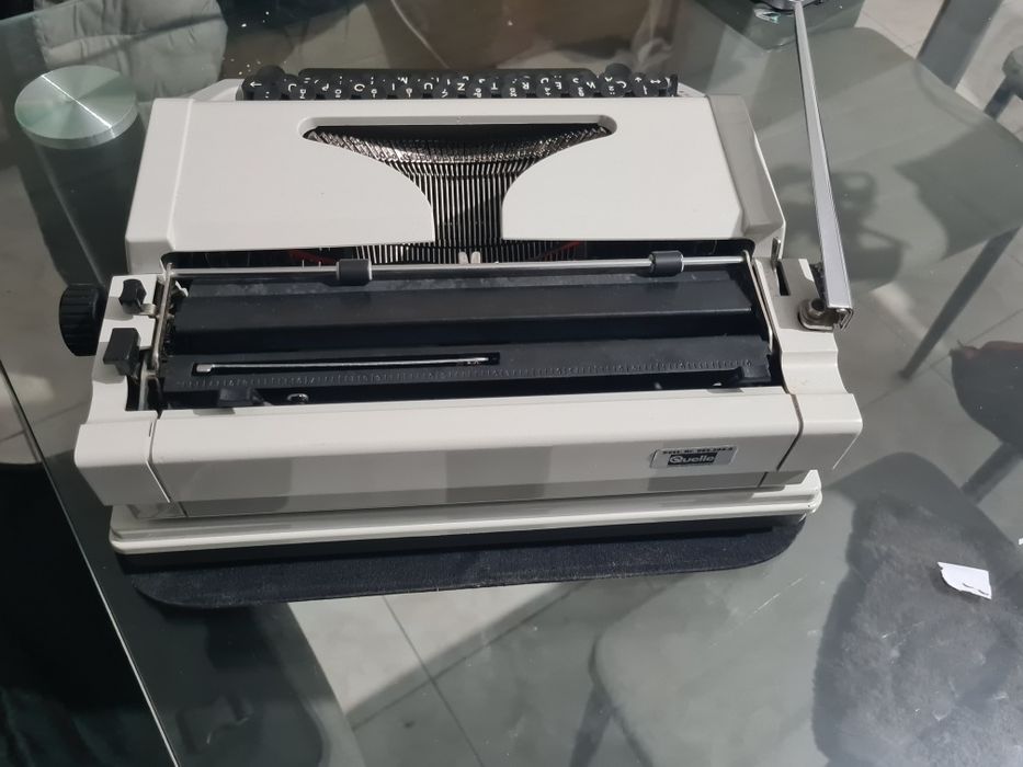 Maquina de escrever antiga  privileg 340