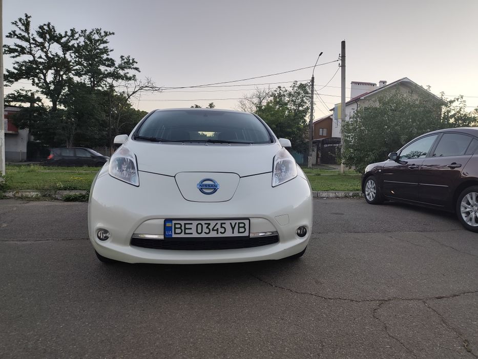 Nissan leaf в хорошем состоянии