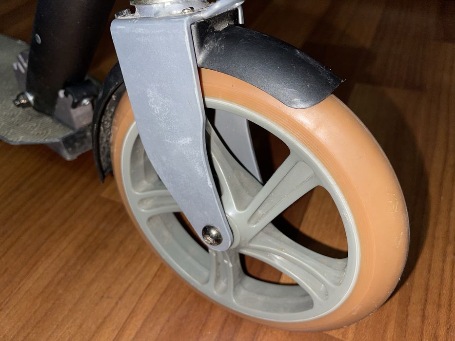 Самокат Frenzy Kaimana. Складывающийся, легкий