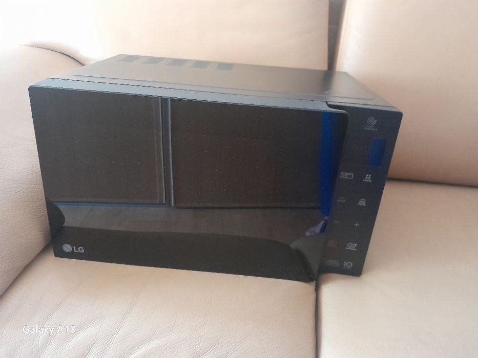 Microondas LG neochef preto