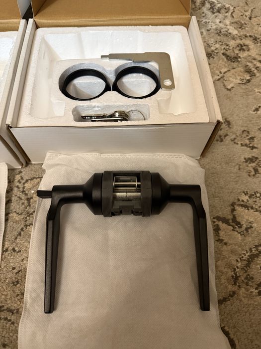 Ручка на розетці RDA A8011 циліндричний матовий