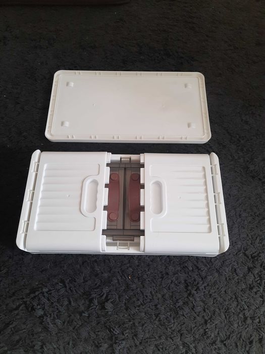 Plastikowy pojemnik magazynowy balkon łazienka