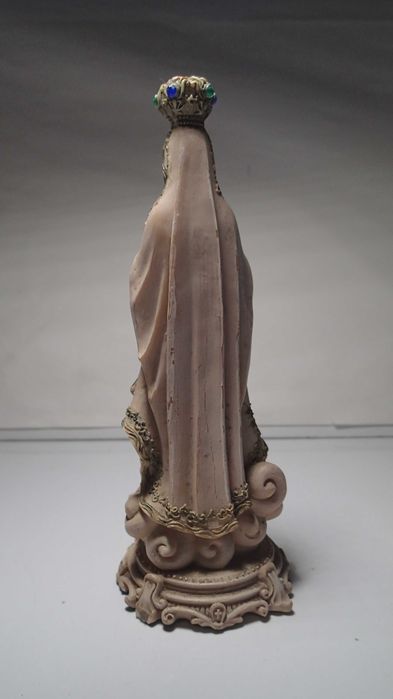 Estatuetas religiosas em cerâmica e marfinite