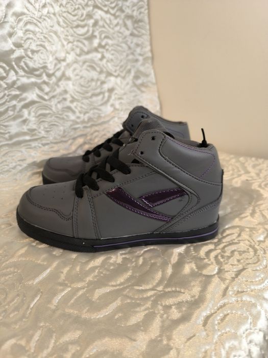 Buty sportowe typu adidasy nowe chłopiec dziewczynka rozmiar 31