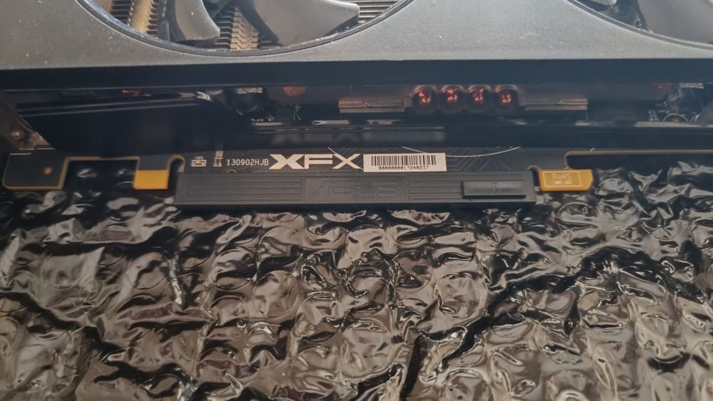 Placa Gráfica XFX R9 270X 2Gb