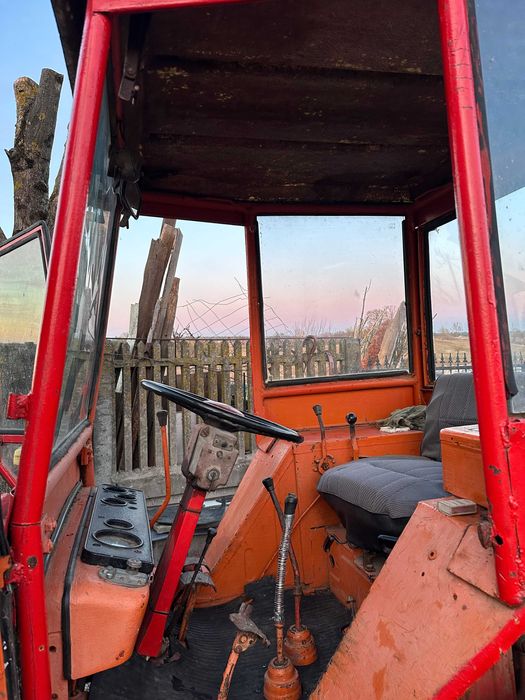 Traktor Władimirec t25