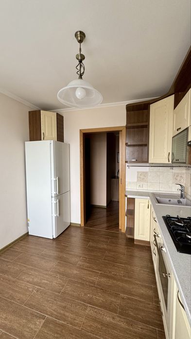 Продаж 2 кімнатної квартири, Озерна - Вид 2