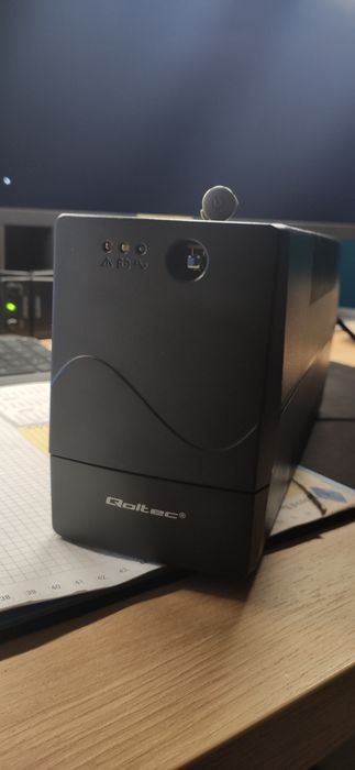 UPS 1000VA/600W Qoltec